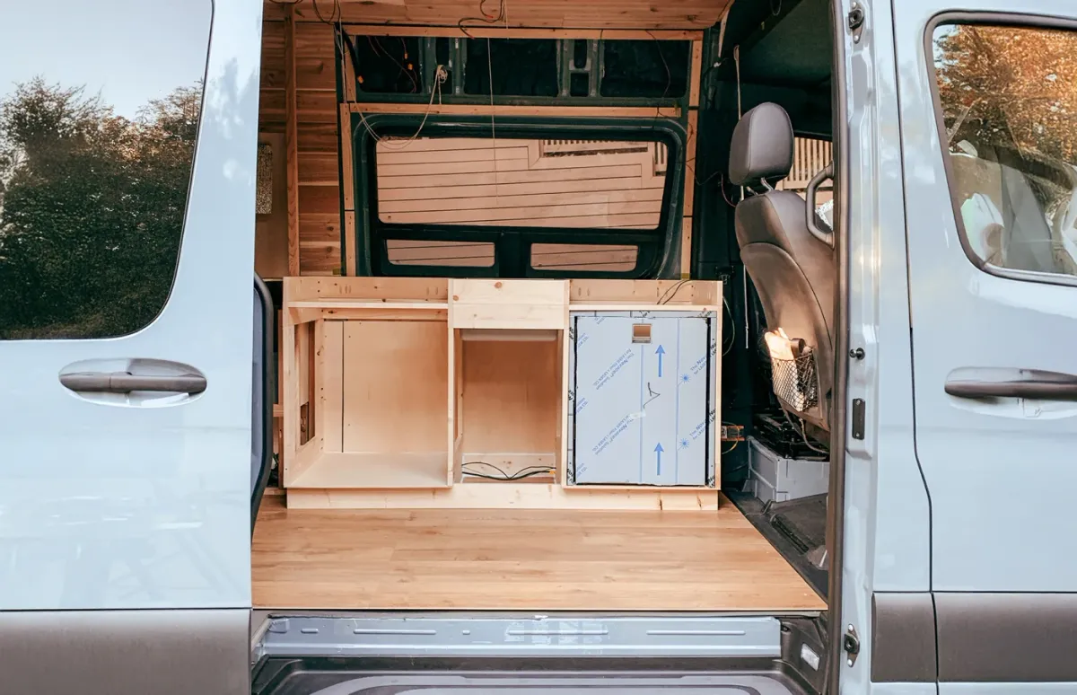 Van Life Manual – Part 2: Choosing OR building your camper van